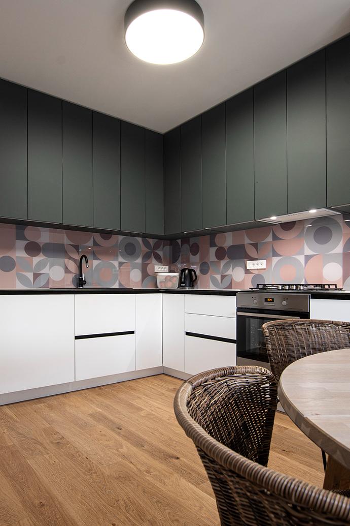 Modern kitchen interior with backsplash, digital print on glass.